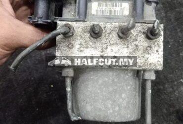 TOYOTA ESTIMA ACR50 X2 ABS PUMP