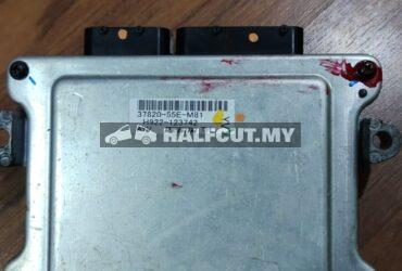 YV 37820-55E-M81 ECU