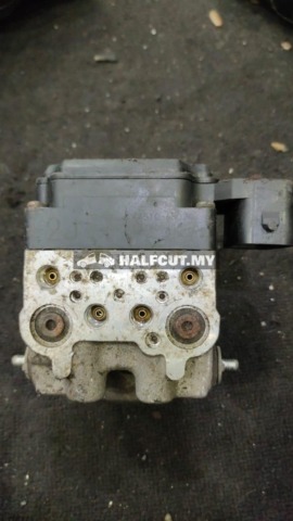 TOYOTA WISH 10 2J ABS PUMP