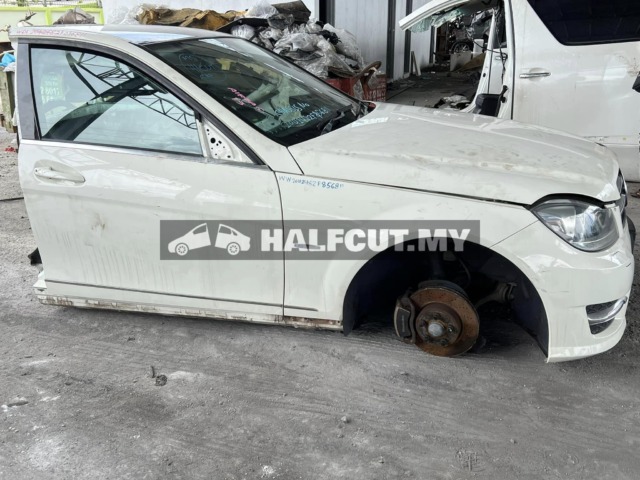 MERCEDES BENZ W204 CGI TURBO CKD HALFCUT HALF CUT