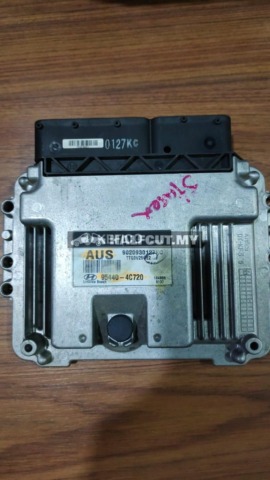 AUS 95440-4C720 ECU