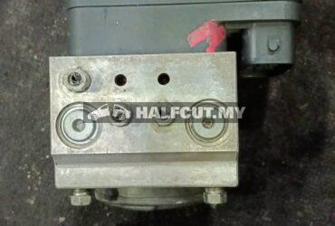 TOYOTA HILUX KUN 25 6C ABS PUMP