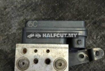 TOYOTA HILUX KUN25 6C ABS PUMP