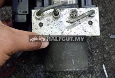 TOYOTA ESTIMA ACR50 X2 ABS PUMP