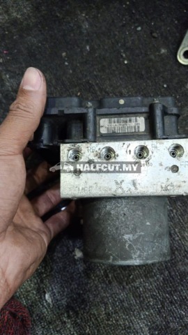 TOYOTA ESTIMA ACR50 X3 ABS PUMP