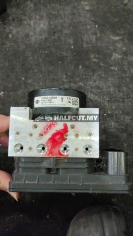 NISSAN NAVARA NP300 475660 4JD2B T ABS PUMP