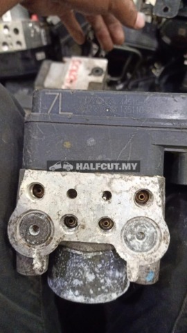 TOYOTA VIOS NCP93 7L ABS PUMP