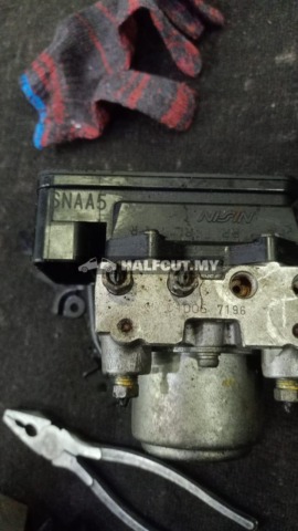 HONDA CIVIC SNB SNAA5 ABS PUMP