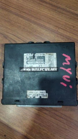 42 89560-BZ042 ECU