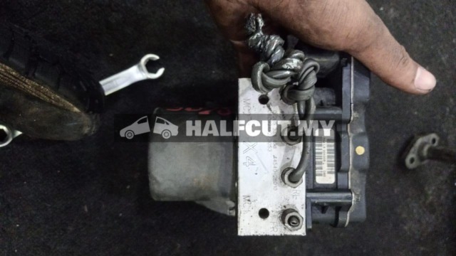 TOYOTA ESTIMA ACR50 X4 ABS PUMP