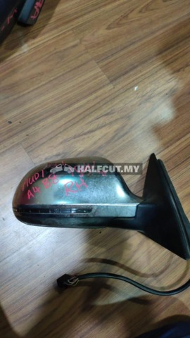 AUDI A4 B8 11 10W RH SIDE MIRROR