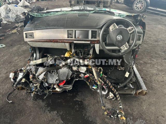 JAGUAR XF 3.0 CKD HALFCUT HALF CUT