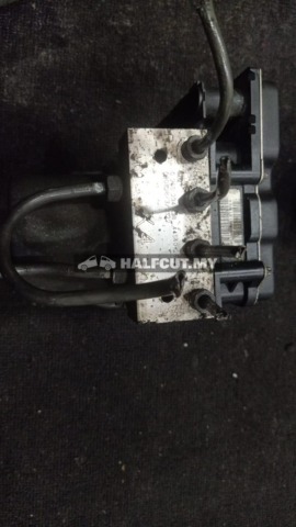 TOYOTA ESTIMA ACR50 X4 ABS PUMP