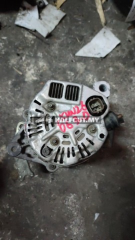 TOYOTA HILUX KUN26 06 3.0 ALTERNATOR