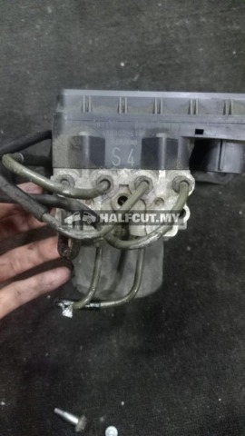 TOYOTA WISH 20 S 4 ABS PUMP
