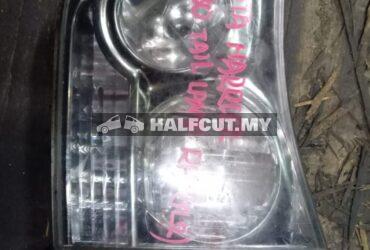 TOYOTA HARRIER ACU30 RH TAILLAMP TAILLIGHT TAIL REAR LAMP LIGHT
