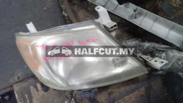 TOYOTA HILUX KUN26 RH HEADLAMP HEADLIGHT HEAD LAMP LIGHT