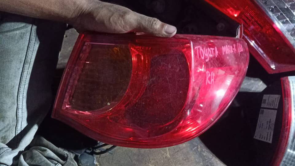 TOYOTA MARK X I30 RH TAILLAMP TAILLIGHT TAIL REAR LAMP LIGHT