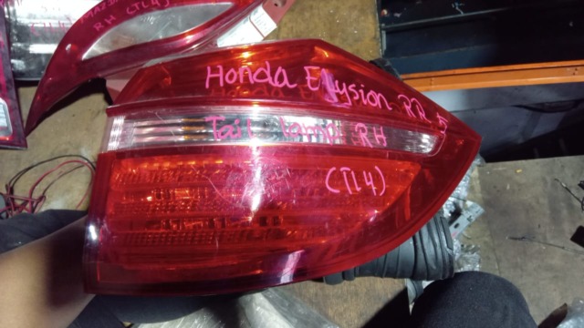 HONDA ELYSION RR5 TAIL TAMP RH