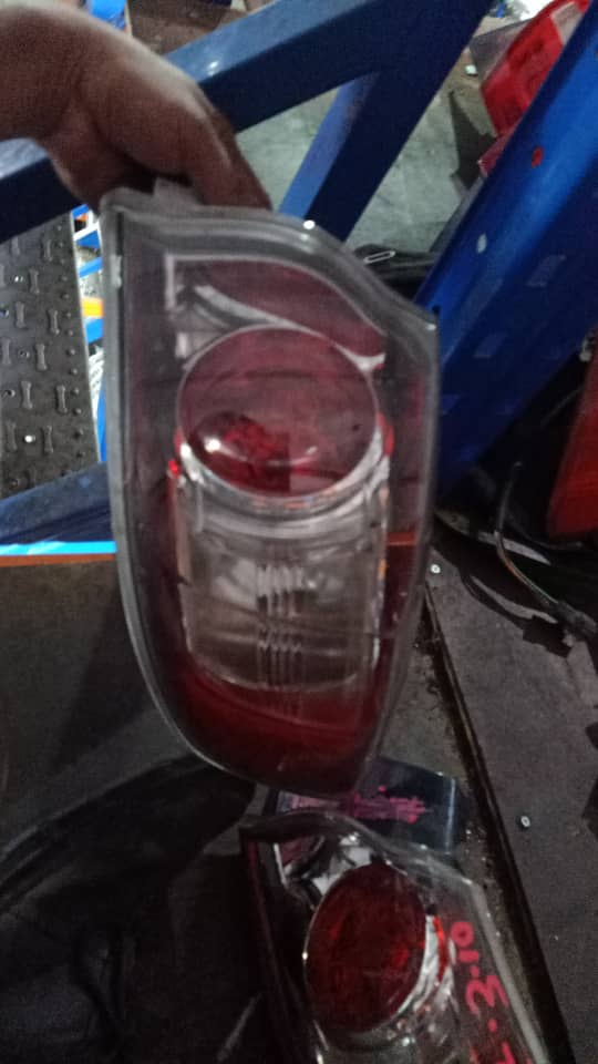 MAZDA 3 2010 RH TAILLAMP TAILLIGHT TAIL REAR LAMP LIGHT