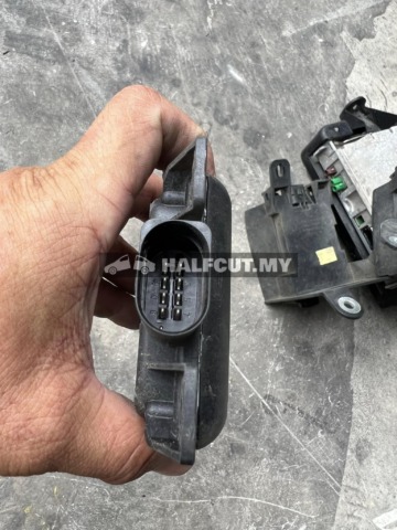 VOLKSWAGEN GOLF MK7 BLIND SPOT RADAR SENSOR 5QO907686B