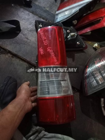 DAIHTSU GRANMAX 220-17042 RH TAILLAMP TAILLIGHT TAIL REAR LAMP LIGHT