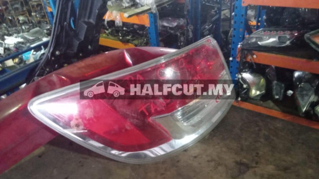 MAZDA CX9 2010 LH TAILLAMP TAILLIGHT TAIL REAR LAMP LIGHT