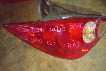 NISSAN TIIDA LATIO 2004 LH TAILLAMP TAILLIGHT TAIL REAR LAMP LIGHT