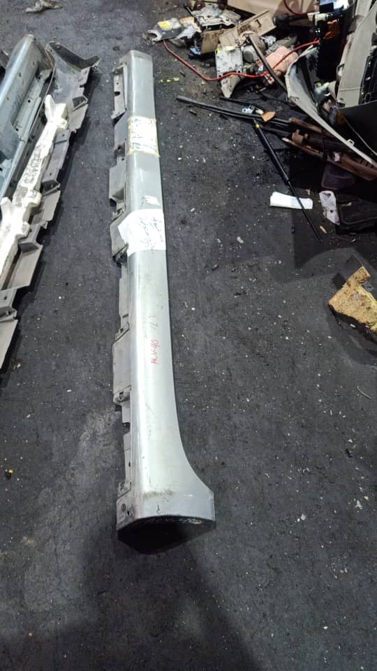 TOYOTA CAMRY ACV40 SIDE SKIRT LH