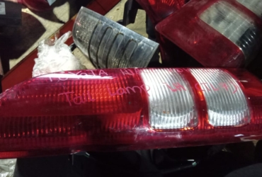 TOYOTA HIACE KDH200 LH TAILLAMP TAILLIGHT TAIL REAR LAMP LIGHT
