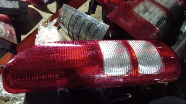 TOYOTA HIACE KDH200 LH TAILLAMP TAILLIGHT TAIL REAR LAMP LIGHT