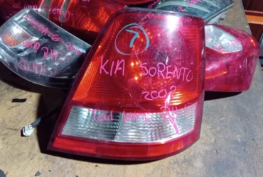 KIA SORENTO 2002 RH TAILLAMP TAILLIGHT TAIL REAR LAMP LIGHT
