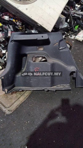 TOYOTA PRIUS C SIDE COVER R L