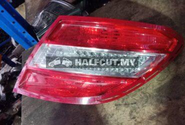 MERCEDES BENZ C- CLASS W204 RH TAILLAMP TAILLIGHT TAIL REAR LAMP LIGHT