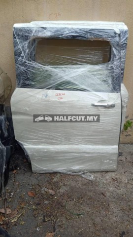 NISSAN SERENA C26 SIDE DOOR R R C26