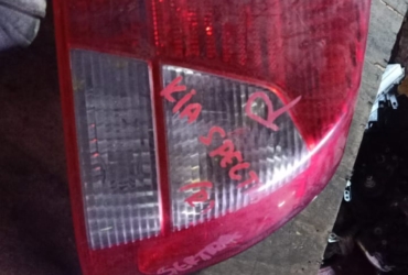 KIA SPECTRA RH TAILLAMP TAILLIGHT TAIL REAR LAMP LIGHT