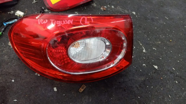 Spares Hut Rear Tail Light Assembly – Left Side – For VW Tiguan 2011-2016 – Amber Indicator – Non-LED