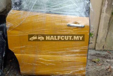 NISSAN SERENA C26 SIDE DOOR R R C26