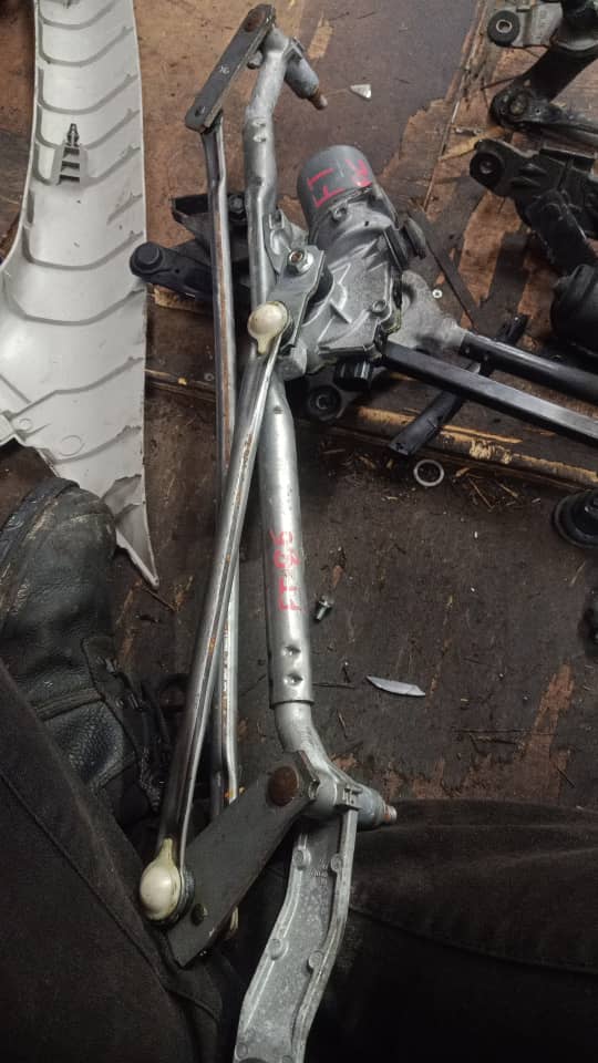 TOYOTA FT86 WIPER LINK