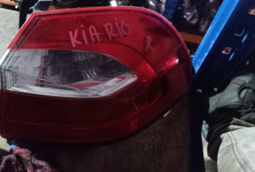 KIA RIO 2011 RH TAILLAMP TAILLIGHT TAIL REAR LAMP LIGHT