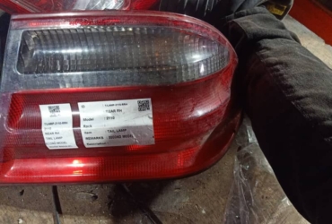 MERCEDES BENZ A210 RH TAILLAMP TAILLIGHT TAIL REAR LAMP LIGHT