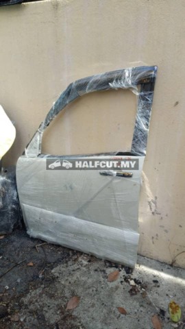 NISSAN SERENA C26 FRONT DOOR F L