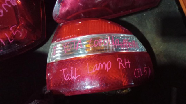 TOYOTA COROLLA AE111 RH TAILLAMP TAILLIGHT TAIL REAR LAMP LIGHT