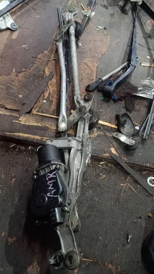 NISSAN ALMERA WIPER LINK