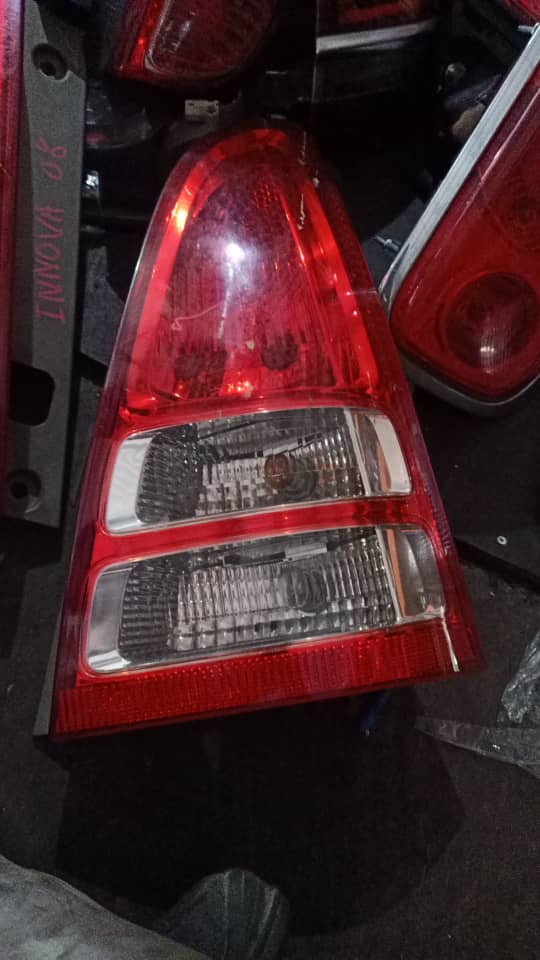 TOYOTA INNOVA 08 71-8 RH TAILLAMP TAILLIGHT TAIL REAR LAMP LIGHT
