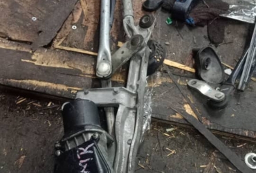 NISSAN ALMERA WIPER LINK