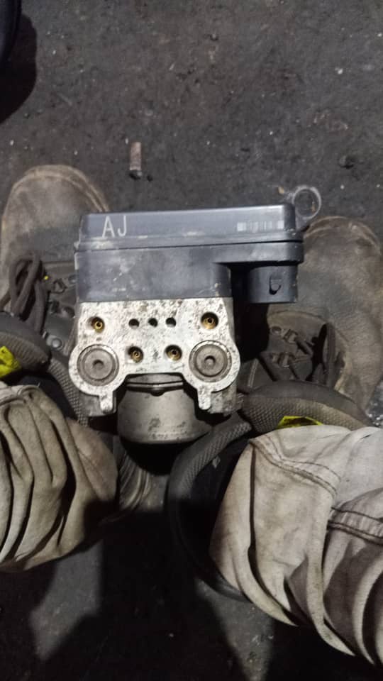 TOYOTA VIOS NCP93 AJ ABS PUMP