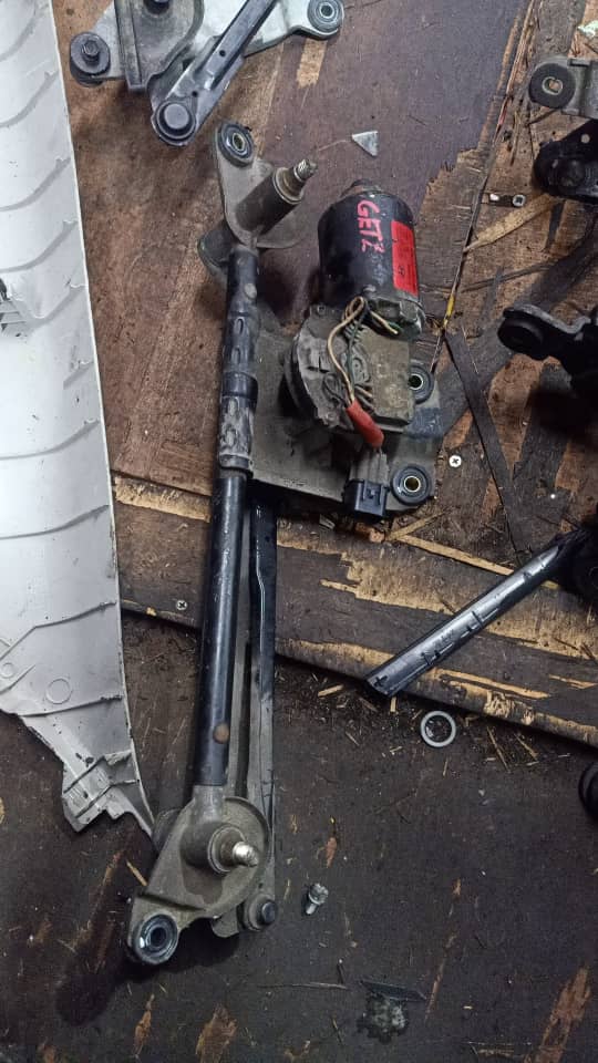 HYUNDAI GETZ WIPER LINK