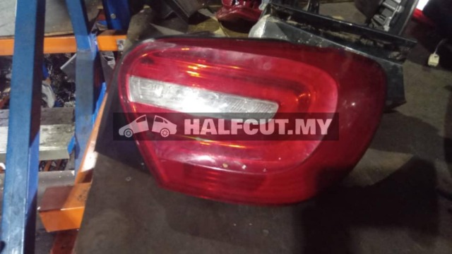 MERCEDES BENZ A200 RH TAILLAMP TAILLIGHT TAIL REAR LAMP LIGHT