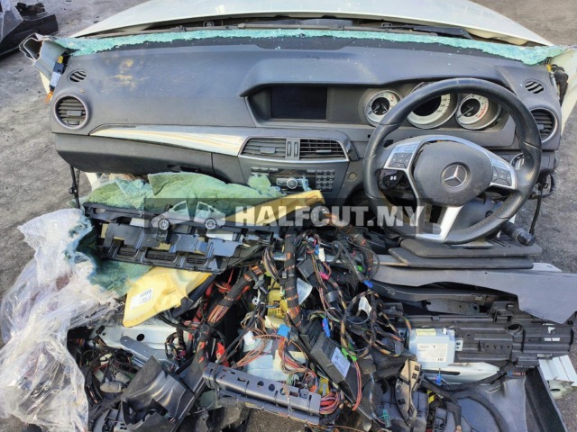 MERCEDES BENZ C-CLASS W204 FACELIFT CGI AMG CKD READY STOCK HALFCUT HALF CUT